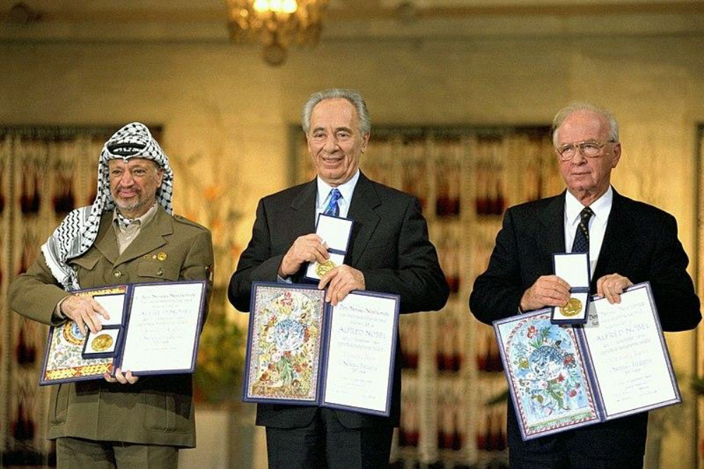 https://commons.wikimedia.org/wiki/File:Flickr_-_Government_Press_Office_(GPO)_-_THE_NOBEL_PEACE_PRIZE_LAUREATES_FOR_1994_IN_OSLO..jpg