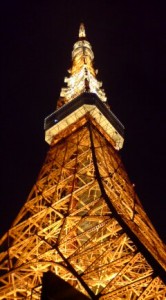 綺麗にライトアップされた東京タワー
